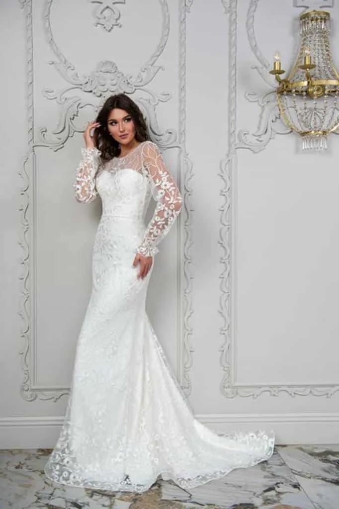 ---Boho chic wedding dress 2022 ideal for women who dream of a very light lace model--