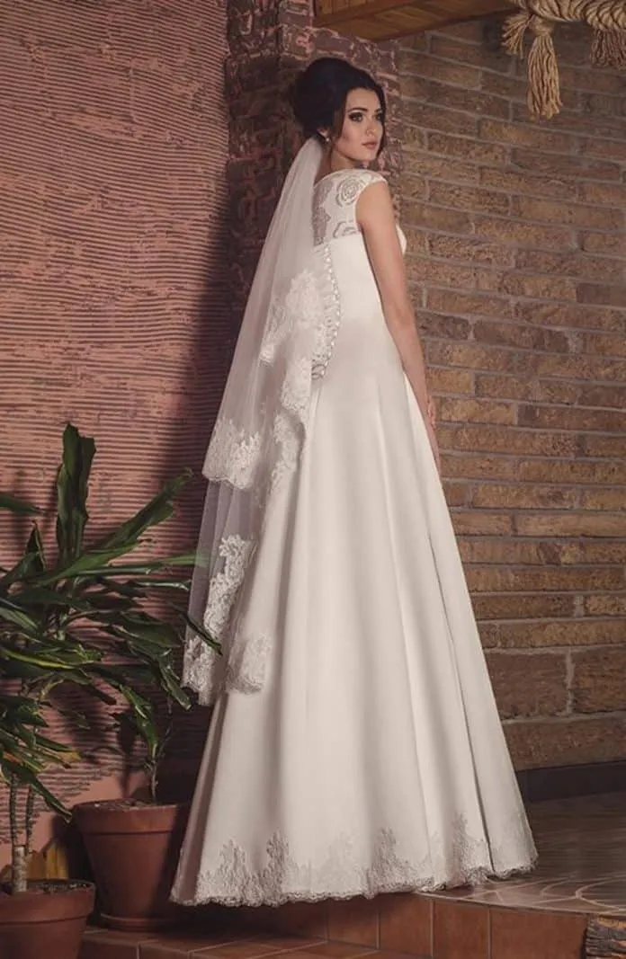 ---Very simple and elegant new wedding dress for 2021 made in satin with lace appliqués and short sleeves--