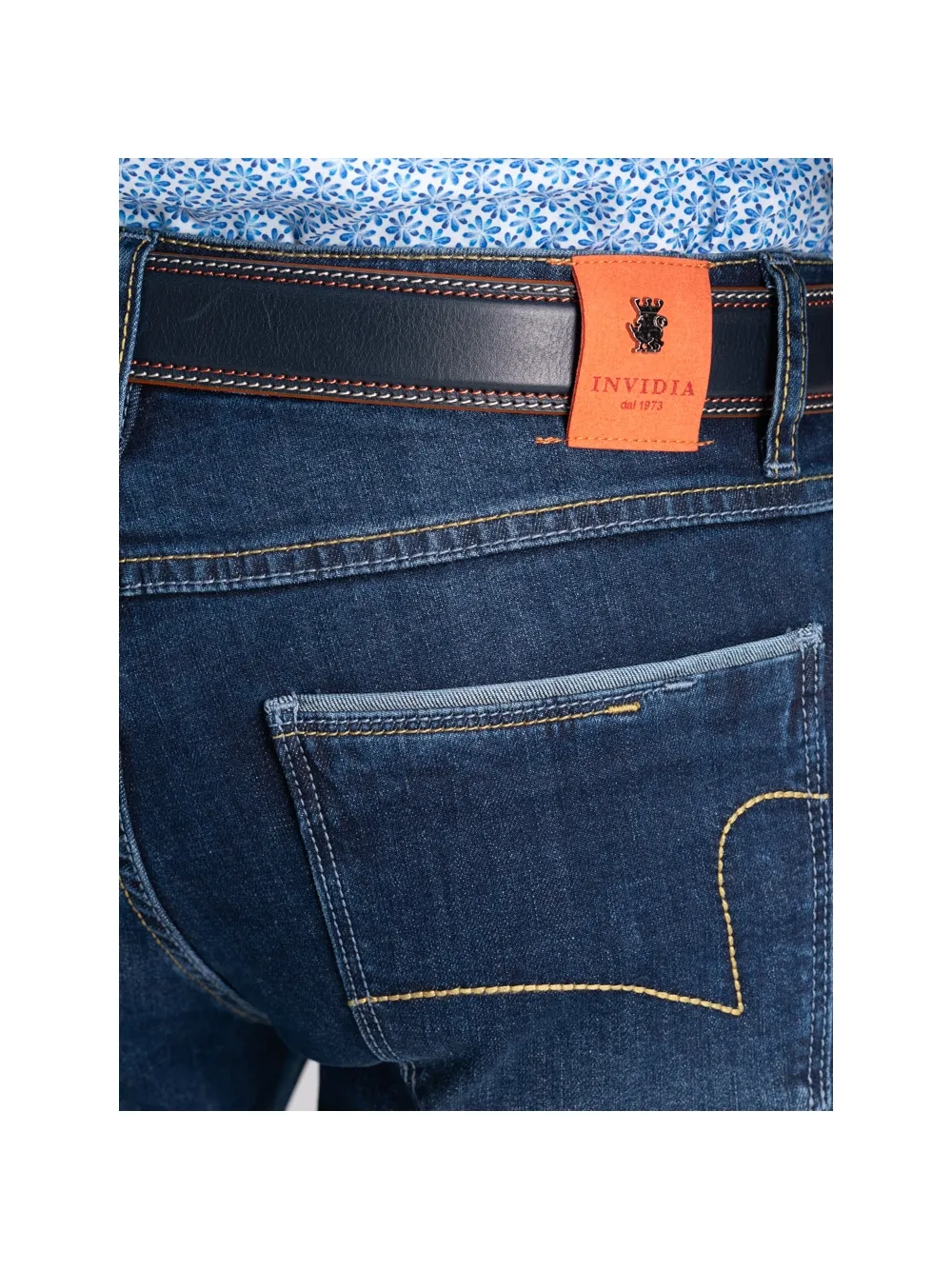 Jeans uomo 5 tasche lavaggio scuro con doppio taschino