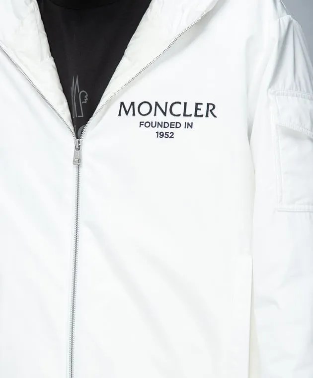 Moncler Piumino bianco con logo testurizzato 1A0002654A91