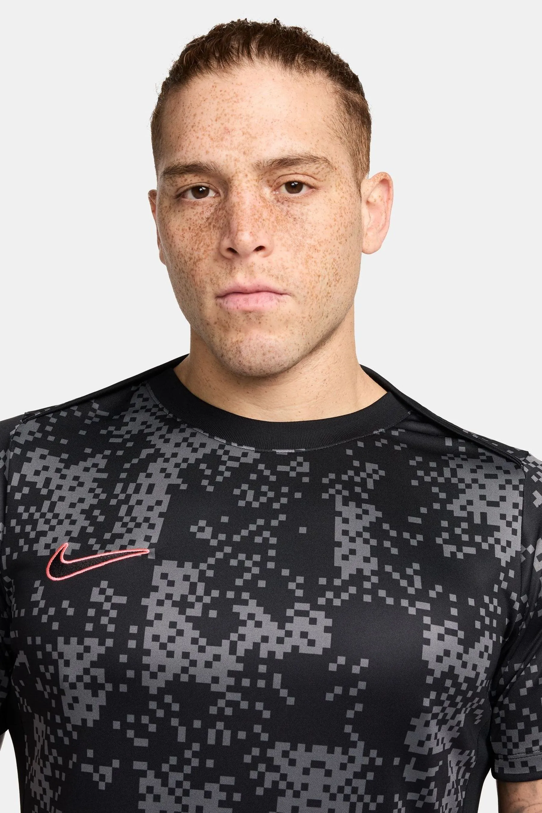 Nike Academy Pro - T-shirt da allenamento Dri-FIT