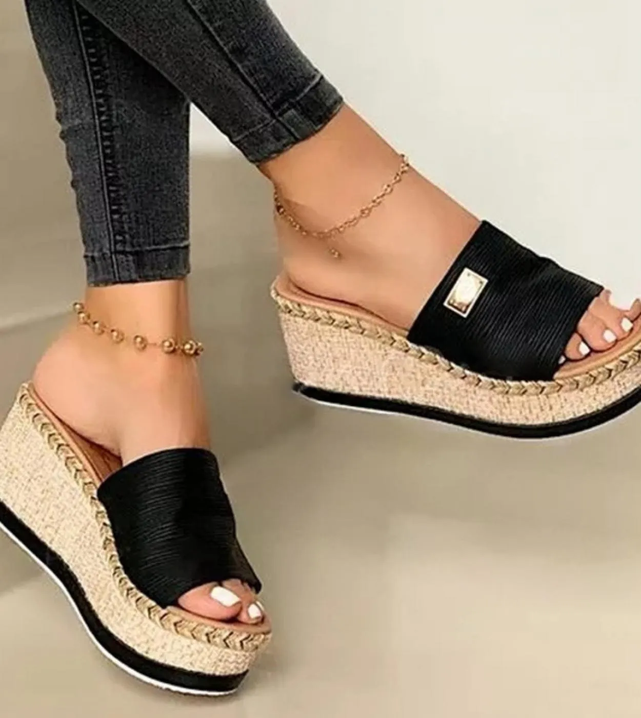 Summer Wedges Slippers Platform High Heels Women Slipper Ladies Outside Shoes Basic Clog Wedge Slipper Flip Flop Sandals