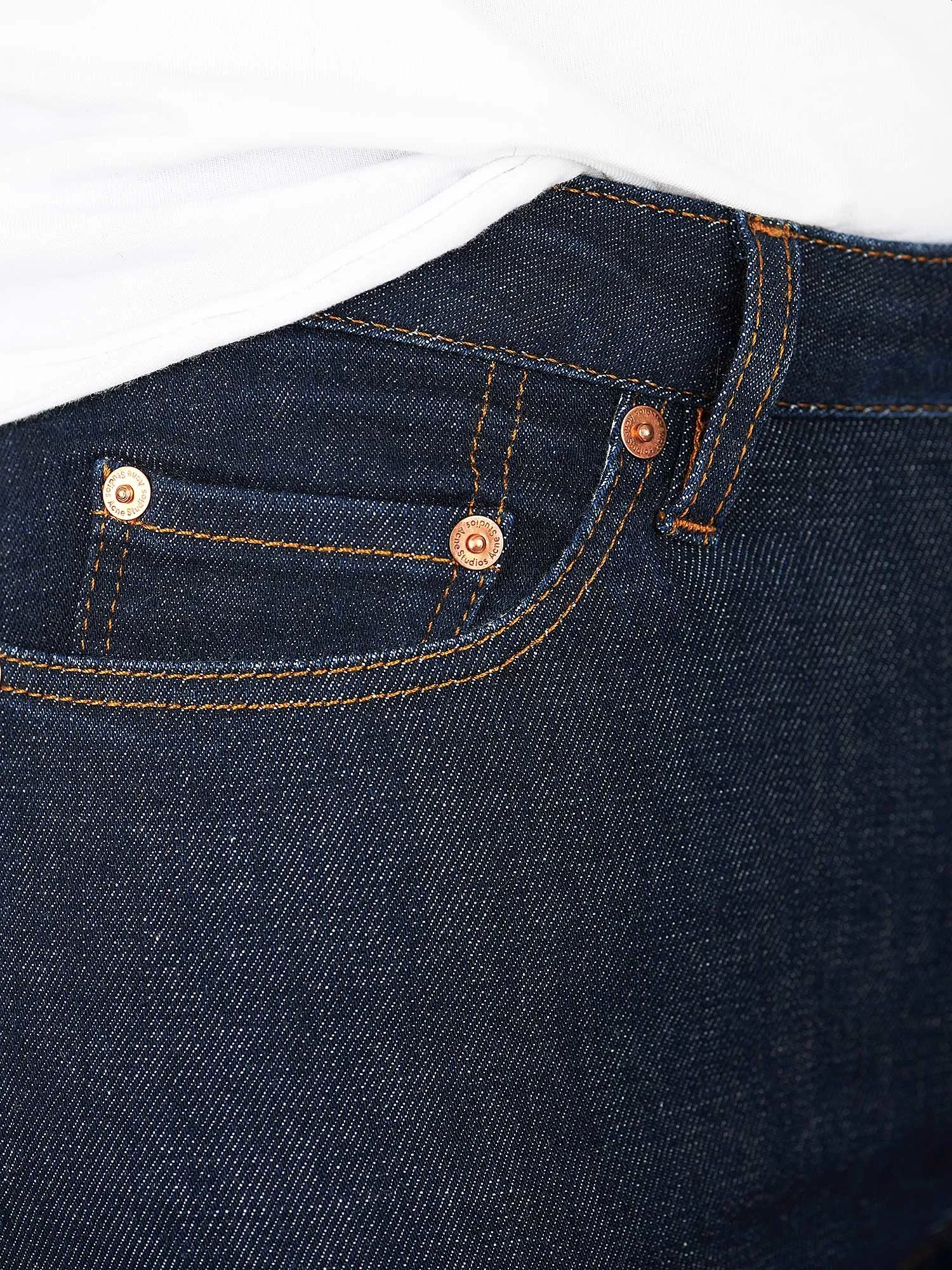 Women's jeans in blue stretch denim with button and zip